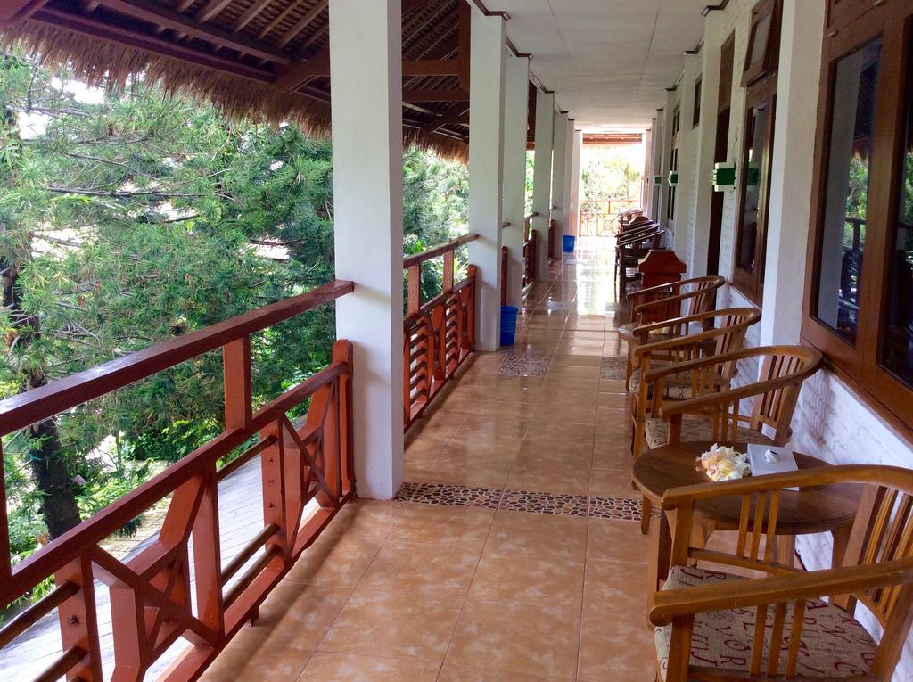 Pasific Beach Cottages Mangsit Exterior photo